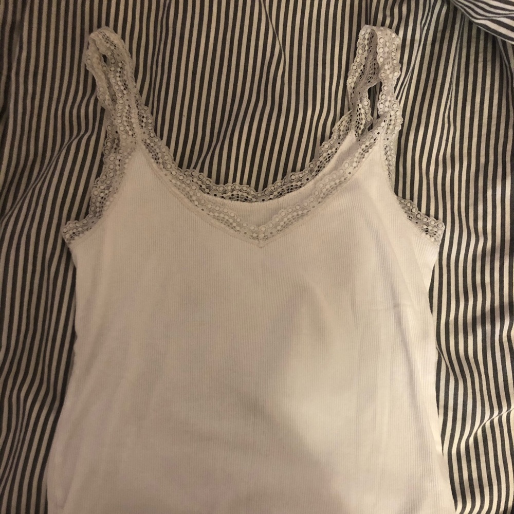 White lace ribbed tank